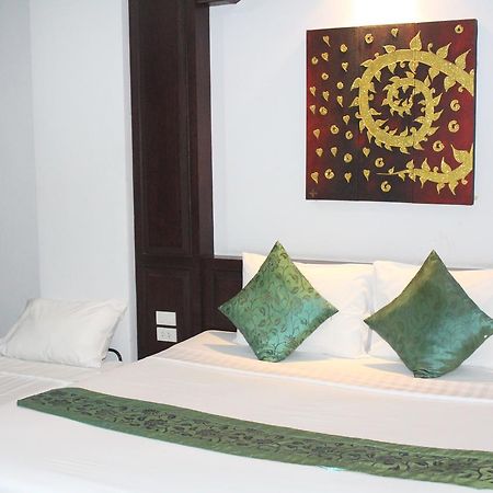 Patong Buri Hotel Exterior foto