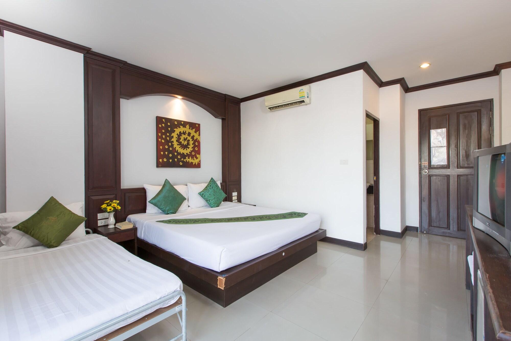 Patong Buri Hotel Exterior foto