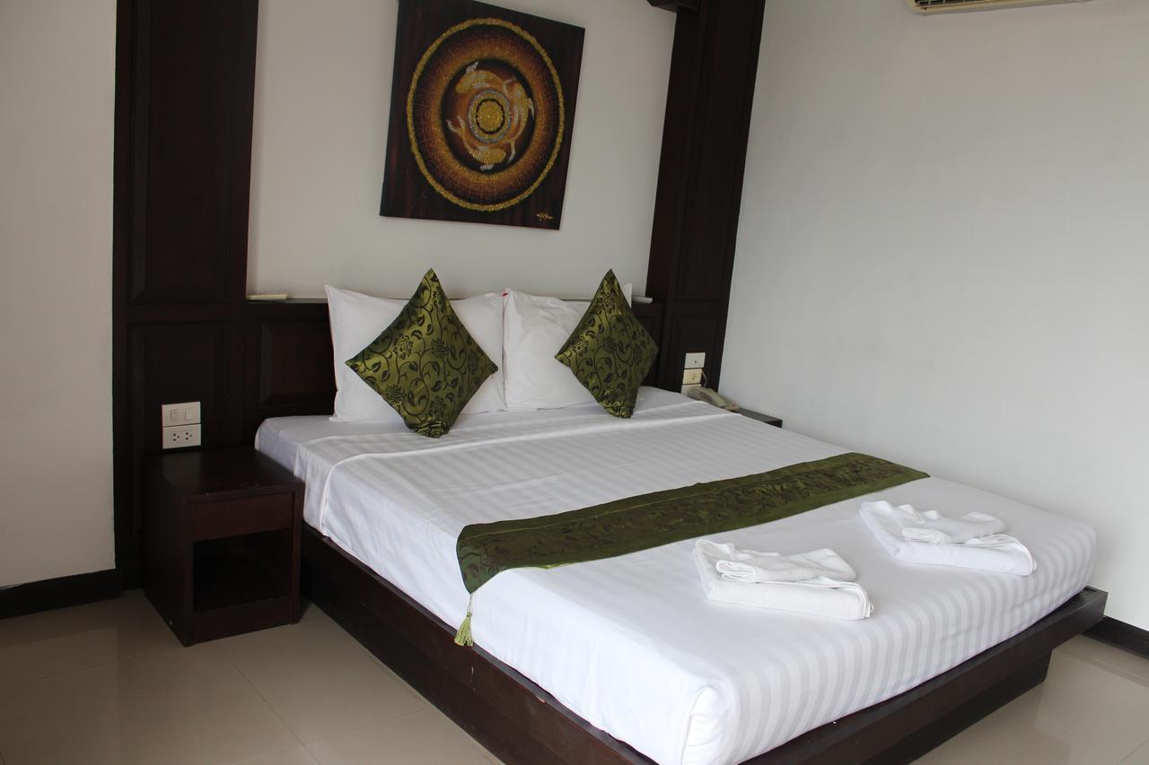 Patong Buri Hotel Exterior foto